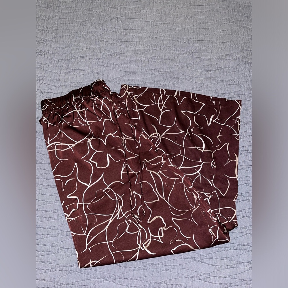 NWT Adrianna Papell Red Wine Flower Wide Ballon Leg Satin Pants Size L